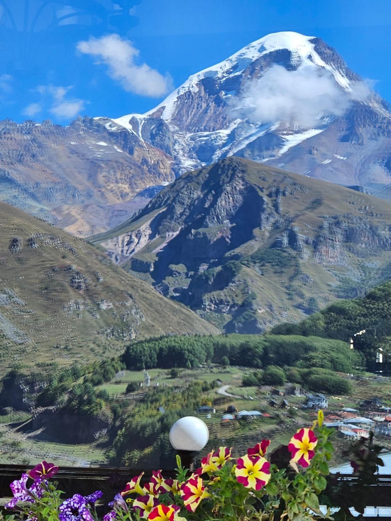 Best View Kazbegi Esterno foto